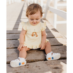 Conjunto bebé niña verano. Camiseta amarilla con volantes y perrito estampado + braguita