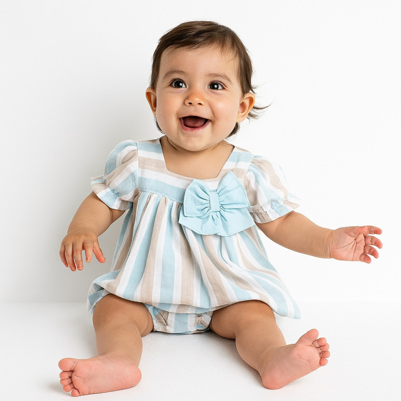 Conjunto de bebé niña con rayas en azul y beige