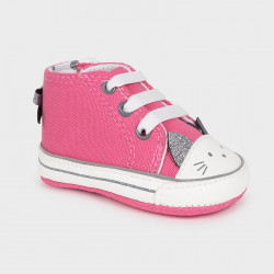 Zapatitos deportivos gatito...